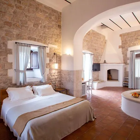 Di Luna Biomasseria Farm stay *